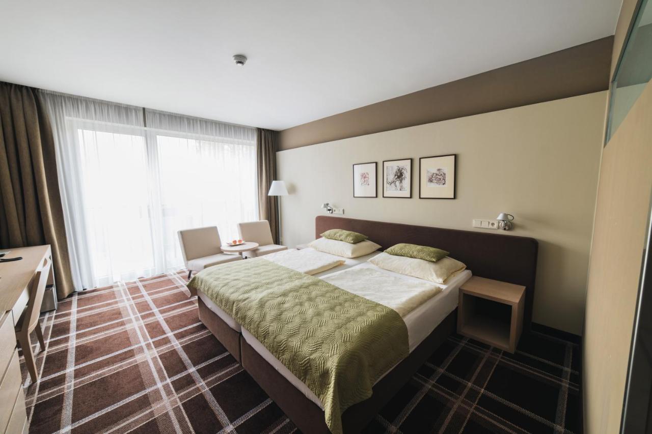 Hotel Split Kadaň Kültér fotó